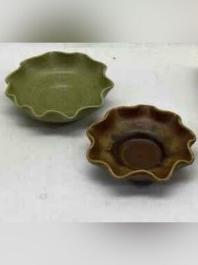 Pigeon Forge Pottery Pinch Pot Ruffled Dish SIGNED E. Ownby & H. Schlits